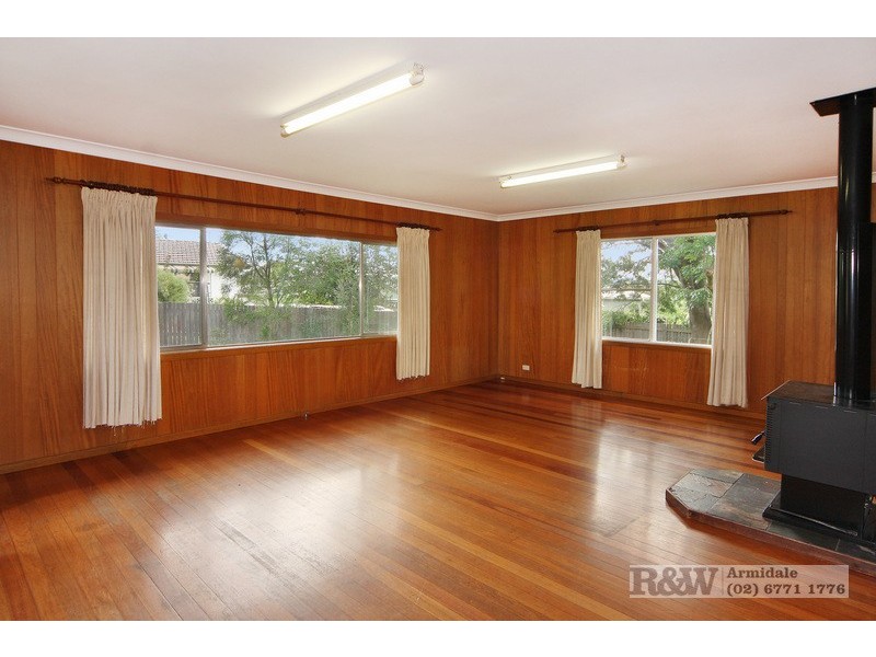 21 Richardson Avenue, Armidale NSW 2350