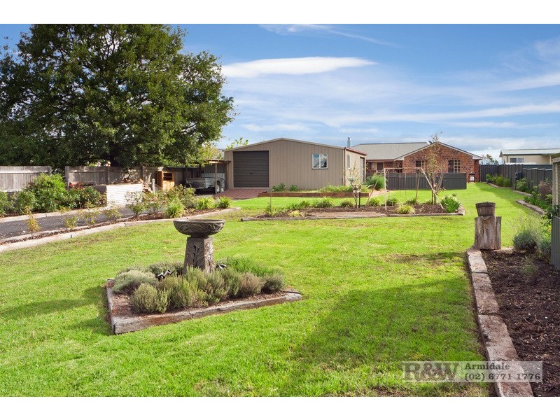 1 Munro Avenue, Uralla NSW 2358