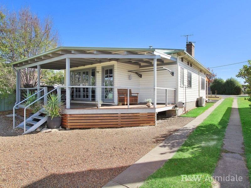 20 Crescent Street, Armidale NSW 2350