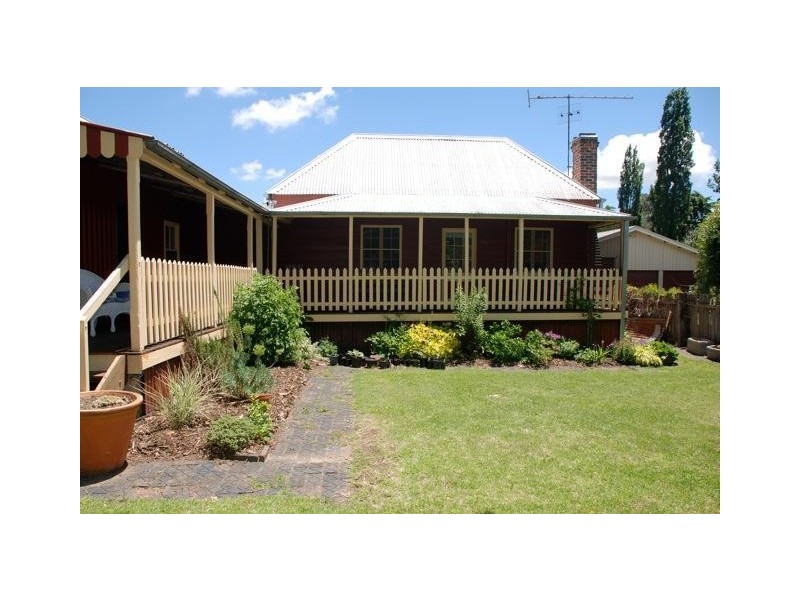 29 Queen Street, Uralla NSW 2358