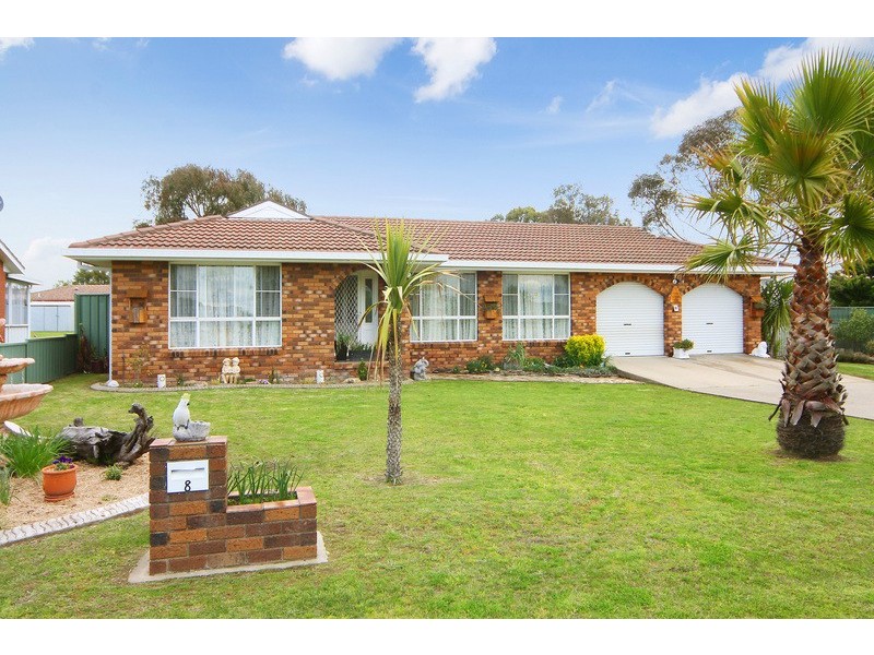 8 Dumaresq Street, Uralla NSW 2358