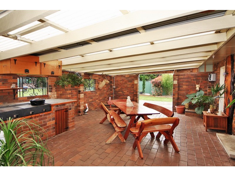 8 Dumaresq Street, Uralla NSW 2358