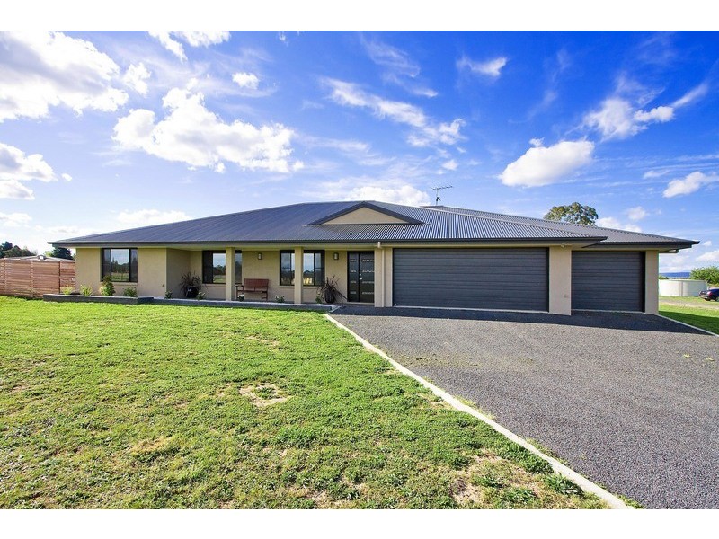 51 Macleay Way, Saumarez Ponds, Armidale NSW 2350
