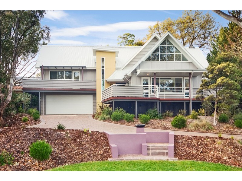 9 Oak Tree Drive, Armidale NSW 2350