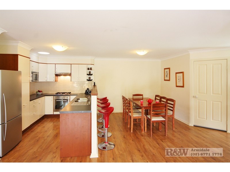 8 Elizabeth Avenue, Uralla NSW 2358