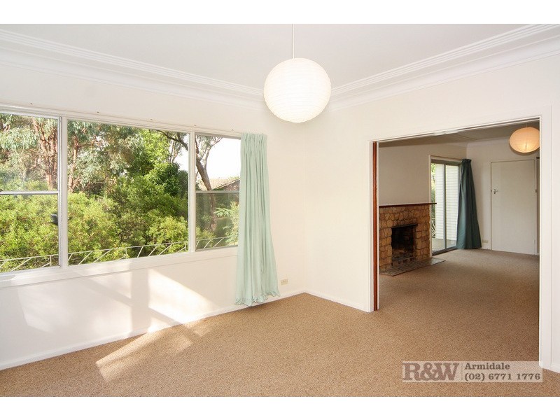 21 Richardson Avenue, Armidale NSW 2350