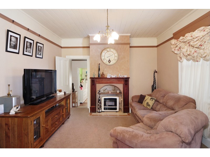 69a Bridge Steet, Uralla NSW 2358