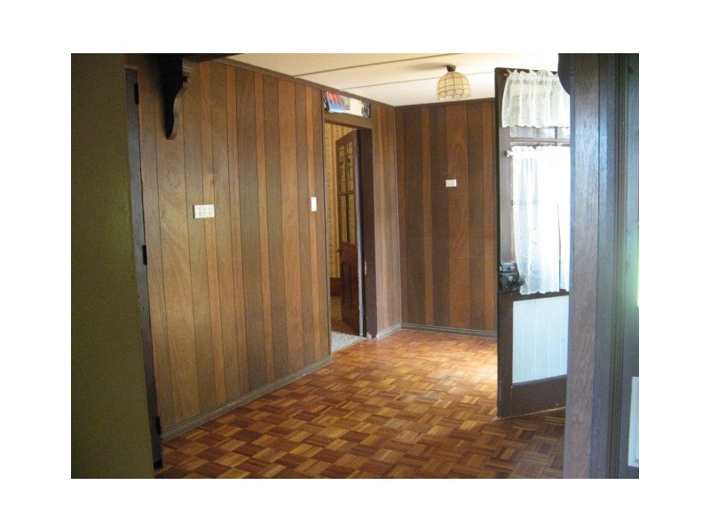 18 Salisbury Street, Uralla NSW 2358