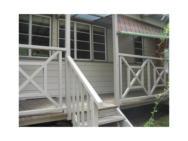 18 Salisbury Street, Uralla NSW 2358