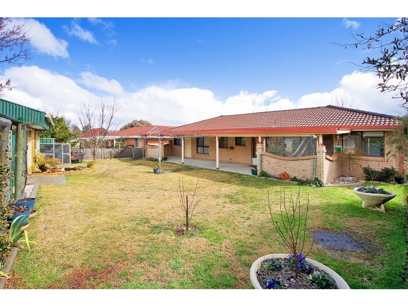 8 Patricia Close, Armidale NSW 2350