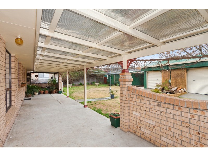 8 Patricia Close, Armidale NSW 2350