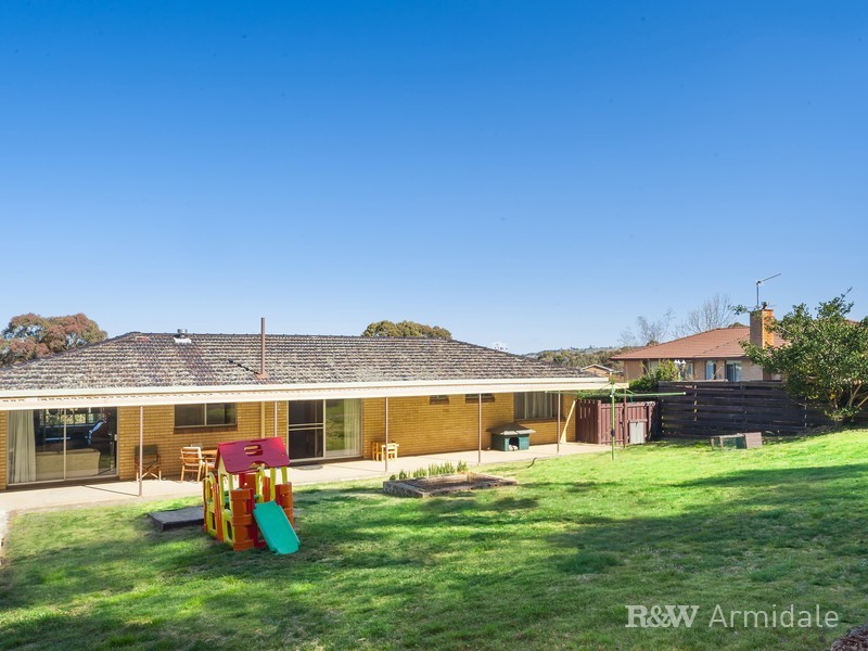 19 Campion Parade, Armidale NSW 2350