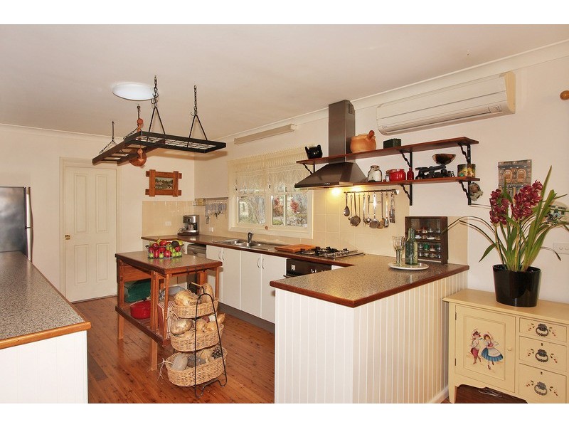 7 Wallaby Rocks Lane, Uralla NSW 2358