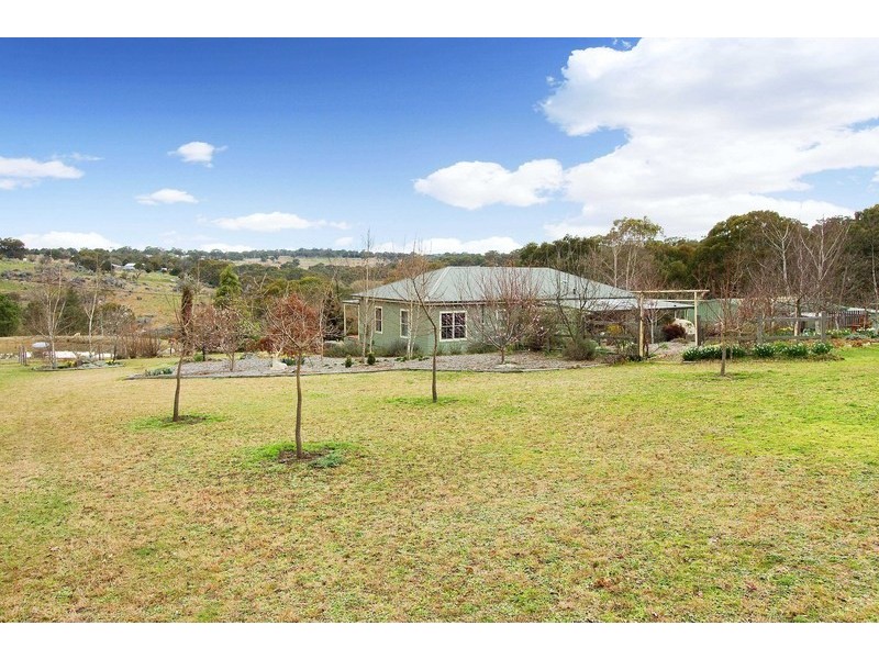 7 Wallaby Rocks Lane, Uralla NSW 2358