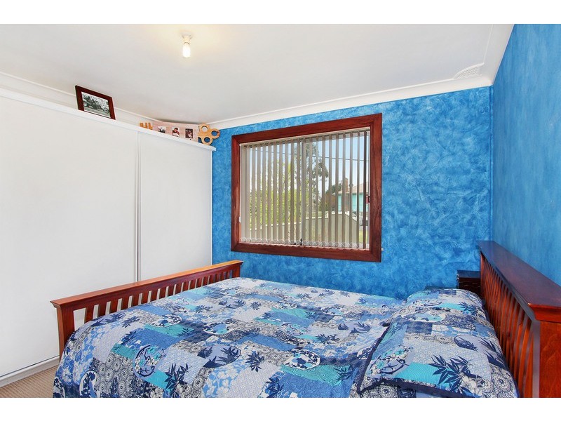 8 Prince Avenue, Uralla NSW 2358