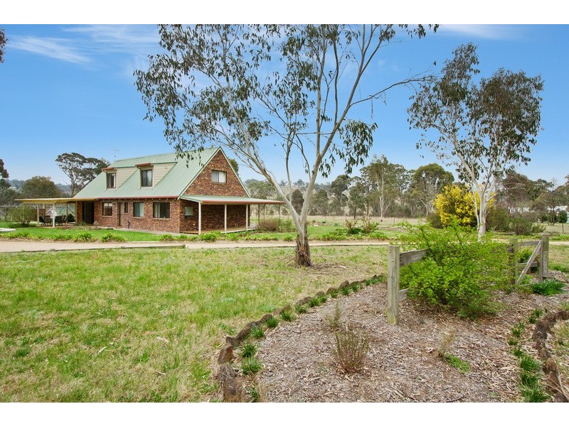 80 Coluche Road, Armidale NSW 2350