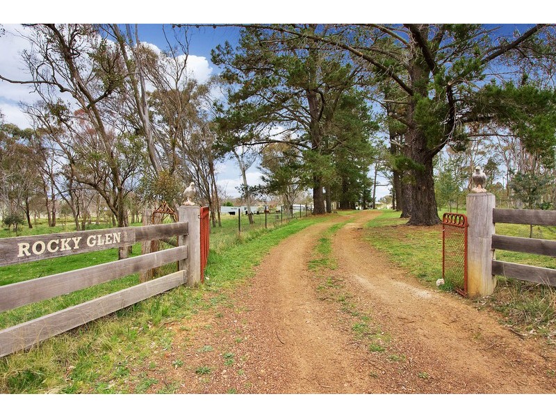 216 Cookes Road, Armidale NSW 2350