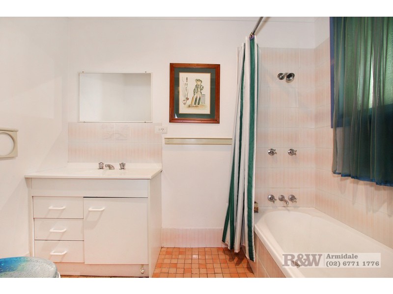 1 Monkton Avenue, Armidale NSW 2350