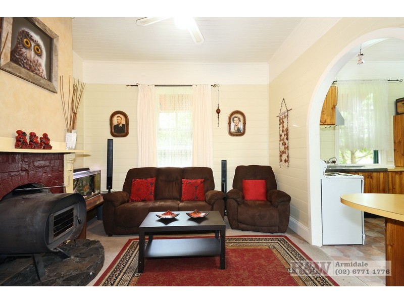 97 Bridge Street, Uralla NSW 2358