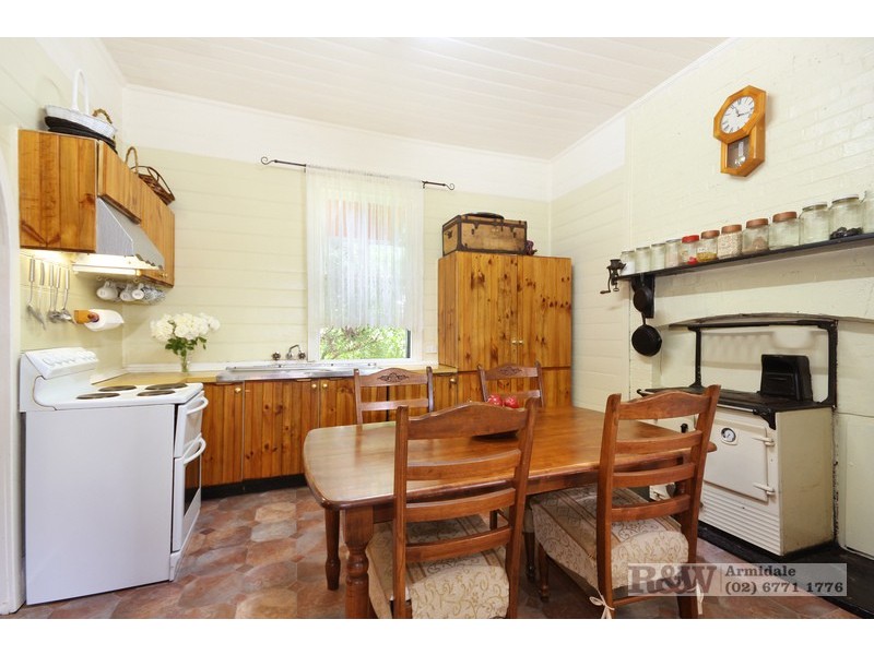 97 Bridge Street, Uralla NSW 2358