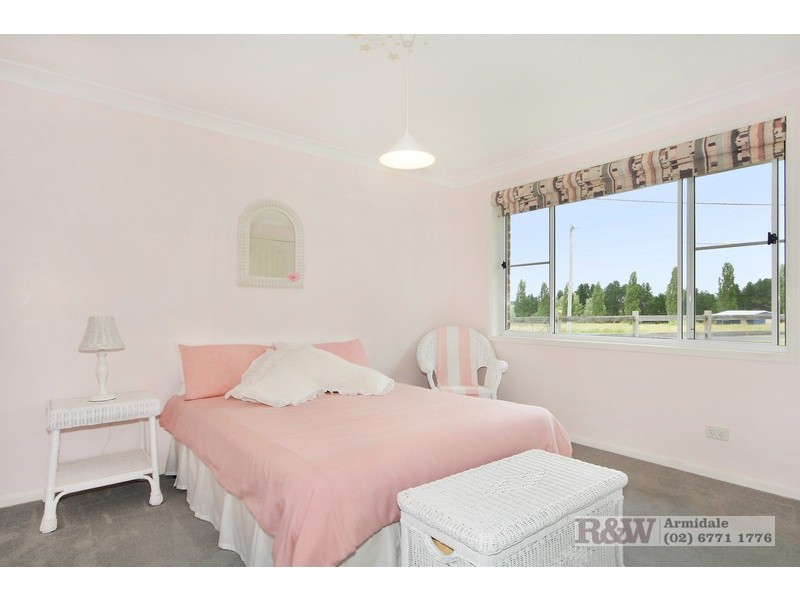 4 Sandon Close, Uralla NSW 2358