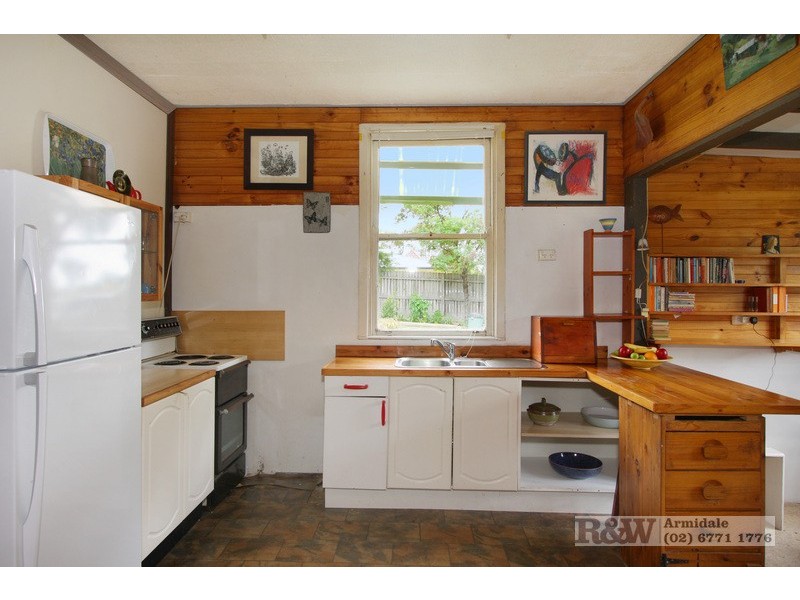 24 Fitzroy Street, Uralla NSW 2358