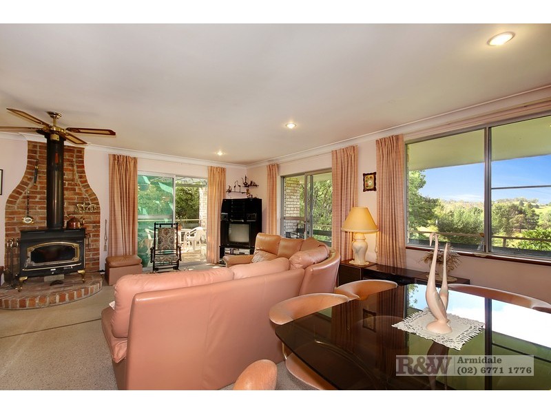 20 Inces Road, Armidale NSW 2350