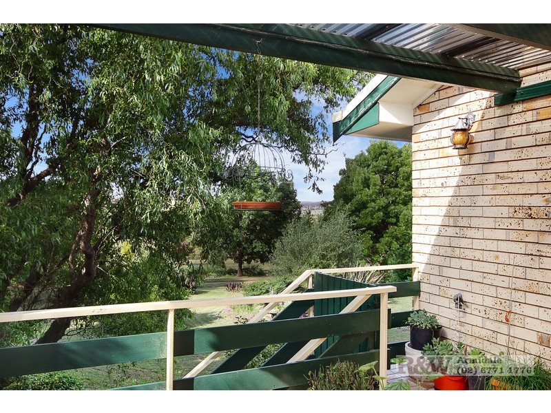 20 Inces Road, Armidale NSW 2350