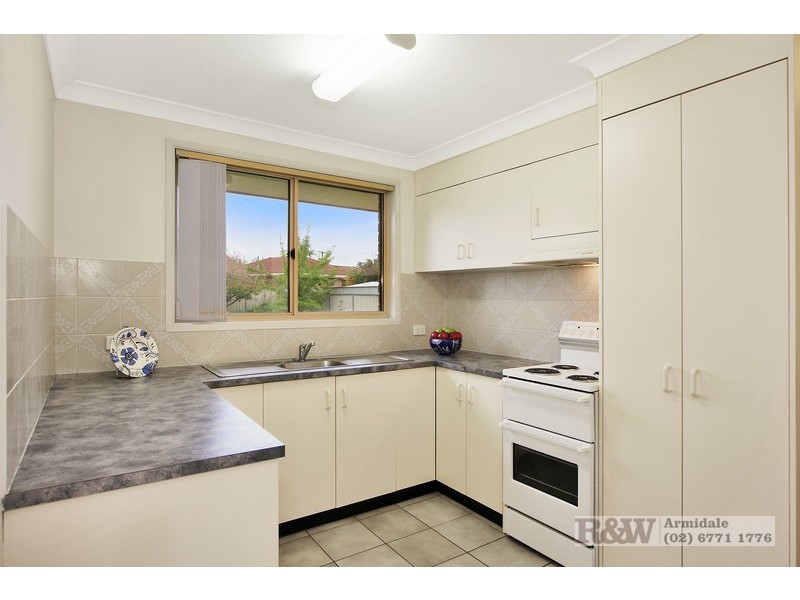 5 Samuelson Crescent, Armidale NSW 2350