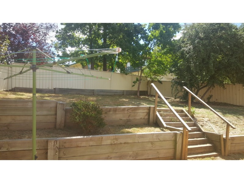 1 Peters Place, Armidale NSW 2350