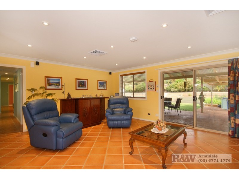 75 The Avenue, Armidale NSW 2350