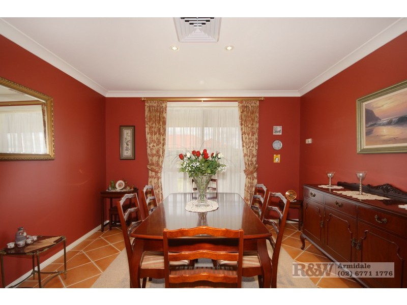 75 The Avenue, Armidale NSW 2350