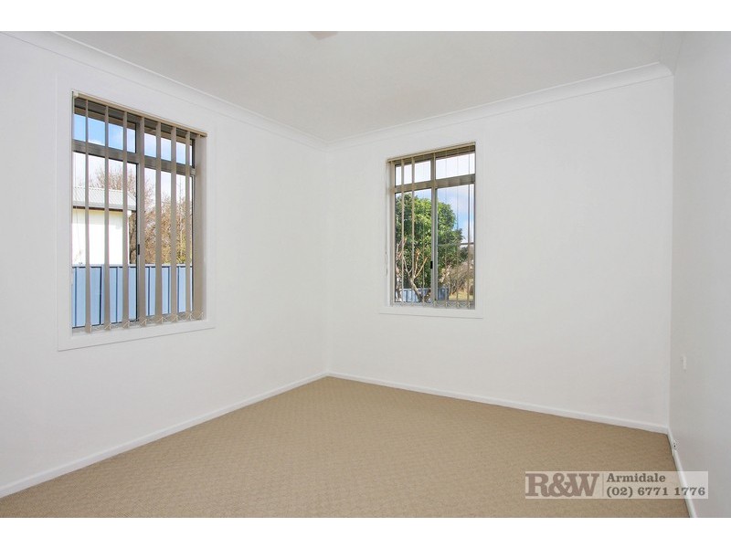 4 Barney Street, Armidale NSW 2350
