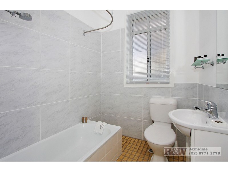 4 Barney Street, Armidale NSW 2350