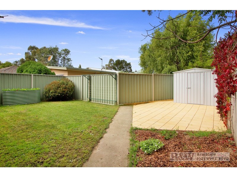 2/22 Butler Lane, Armidale NSW 2350