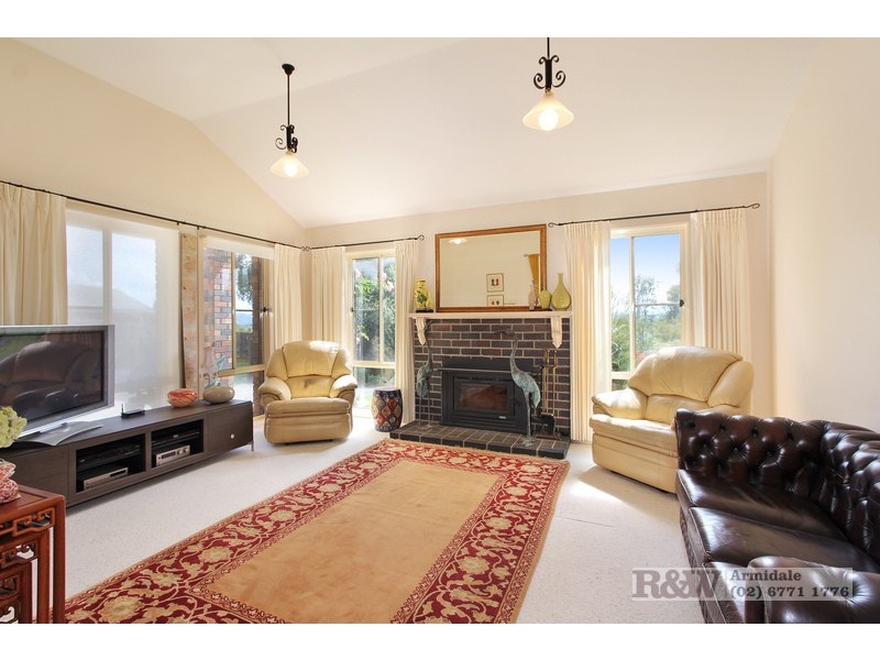 4 Karina Close, Armidale NSW 2350