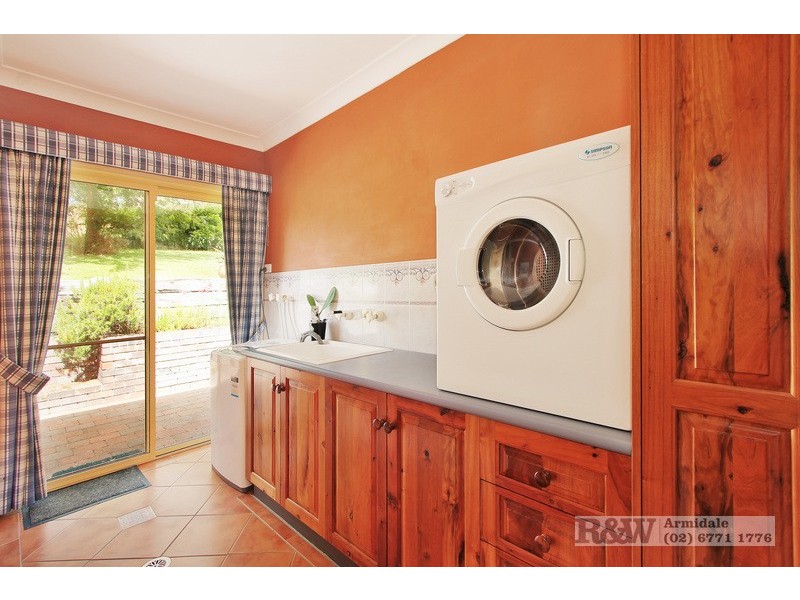 4 Karina Close, Armidale NSW 2350