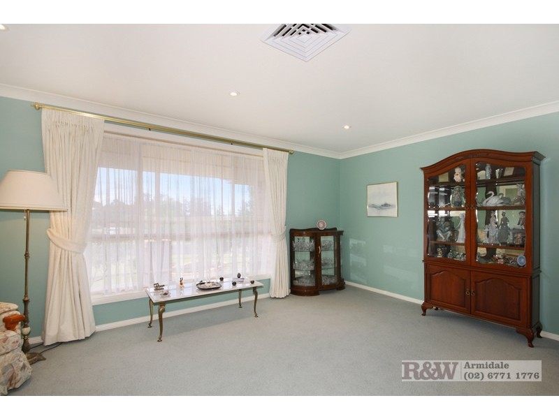 75 The Avenue, Armidale NSW 2350
