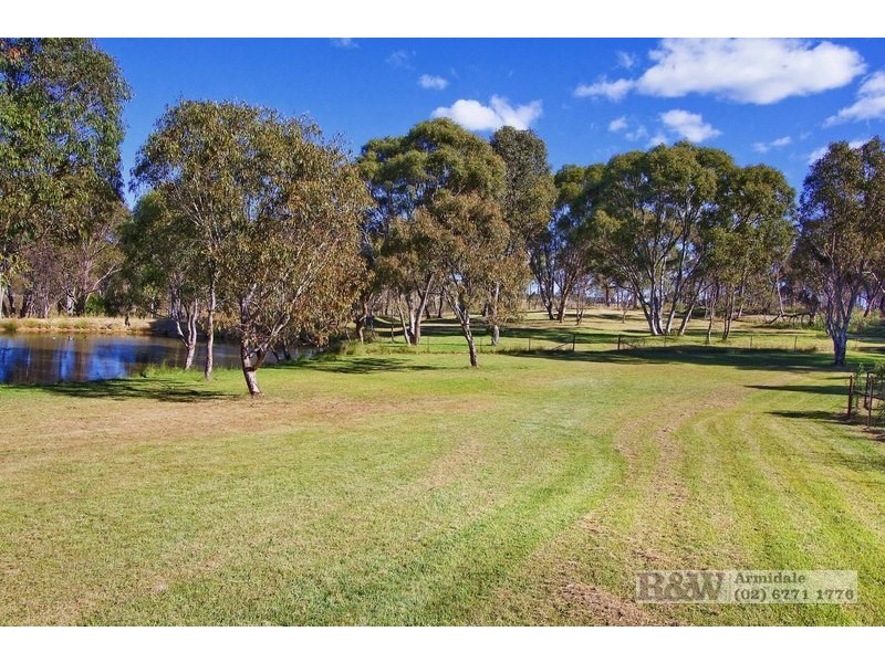 12 Panhandle Road, Uralla NSW 2358