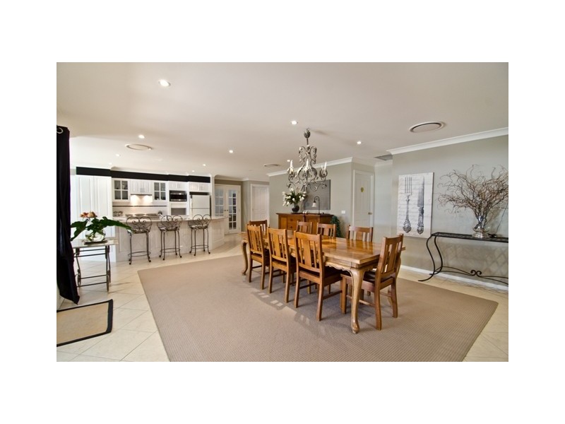 3 McCarthy Crescent, Armidale NSW 2350