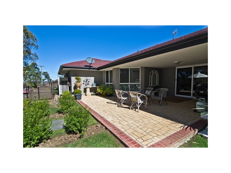 3 McCarthy Crescent, Armidale NSW 2350