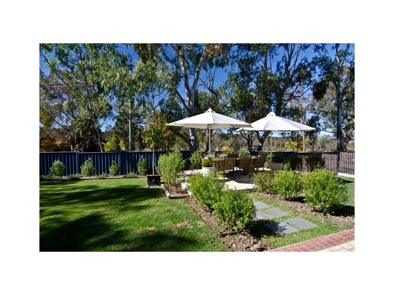 3 McCarthy Crescent, Armidale NSW 2350