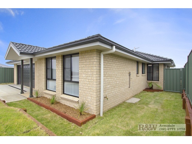 23 Netherton Park Ave, Armidale NSW 2350