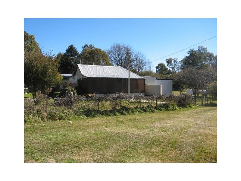 301 Thunderbolts Way, Rocky River NSW 2358