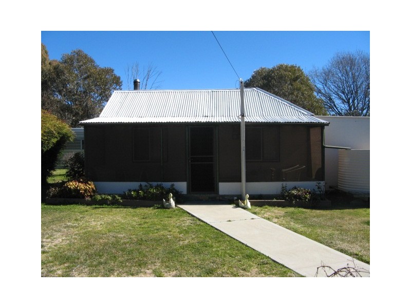 301 Thunderbolts Way, Rocky River NSW 2358