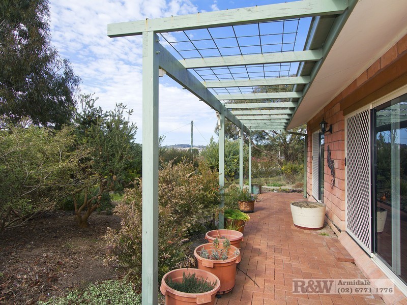 64 John Street, Uralla NSW 2358