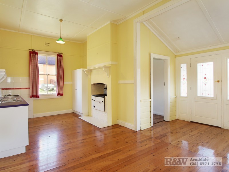 30 Bridge Street, Uralla NSW 2358