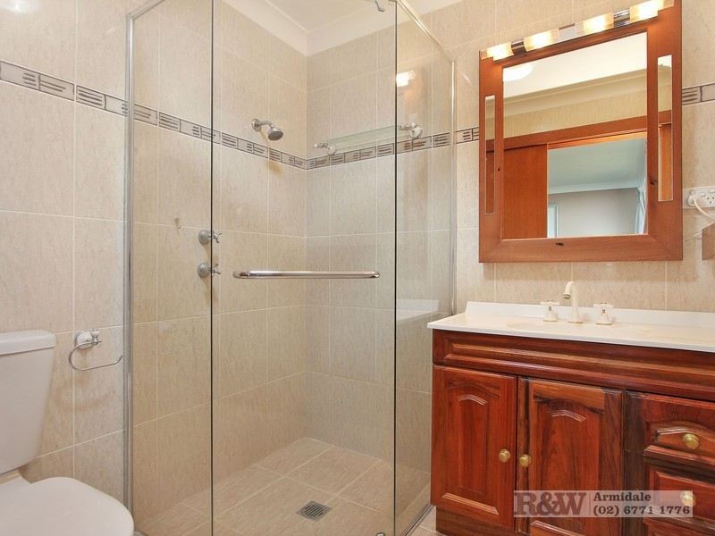 8 Bowman Avenue, Armidale NSW 2350