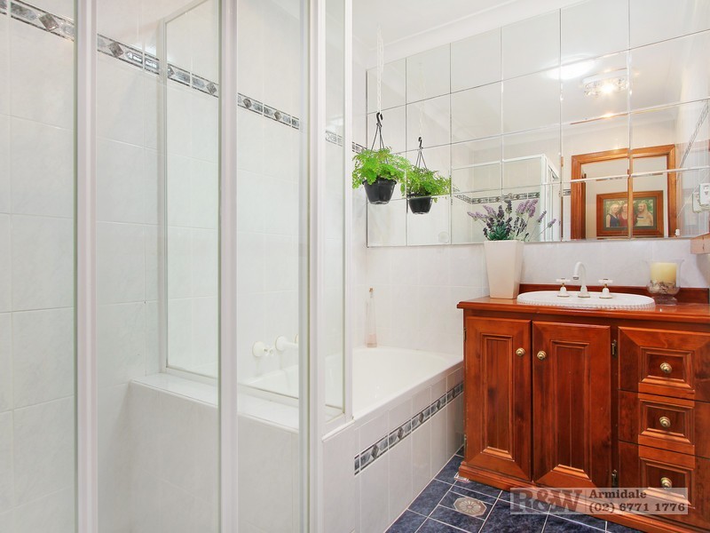 8 Bowman Avenue, Armidale NSW 2350