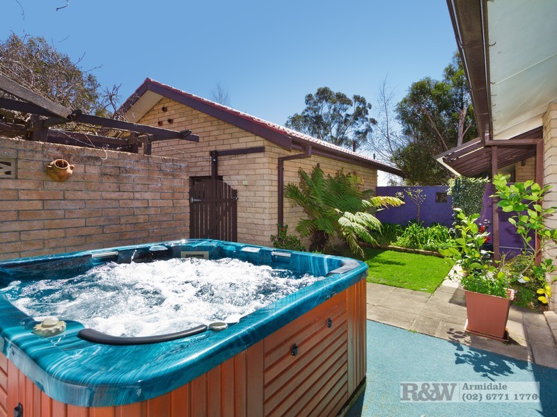 8 Bowman Avenue, Armidale NSW 2350